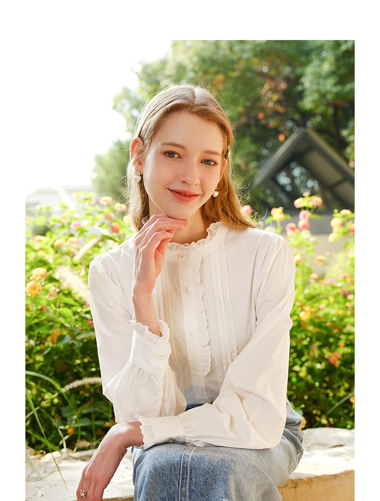 ノーカラージャケット 優美フリルスタンドカラーブラウス